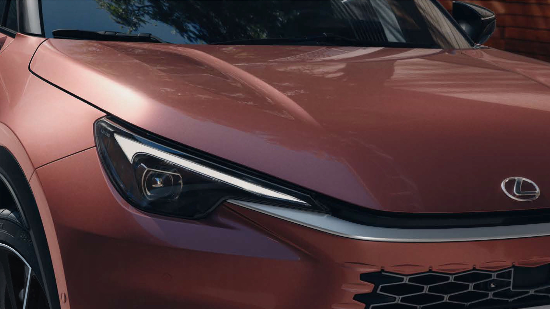 Headlight of the new LBX.