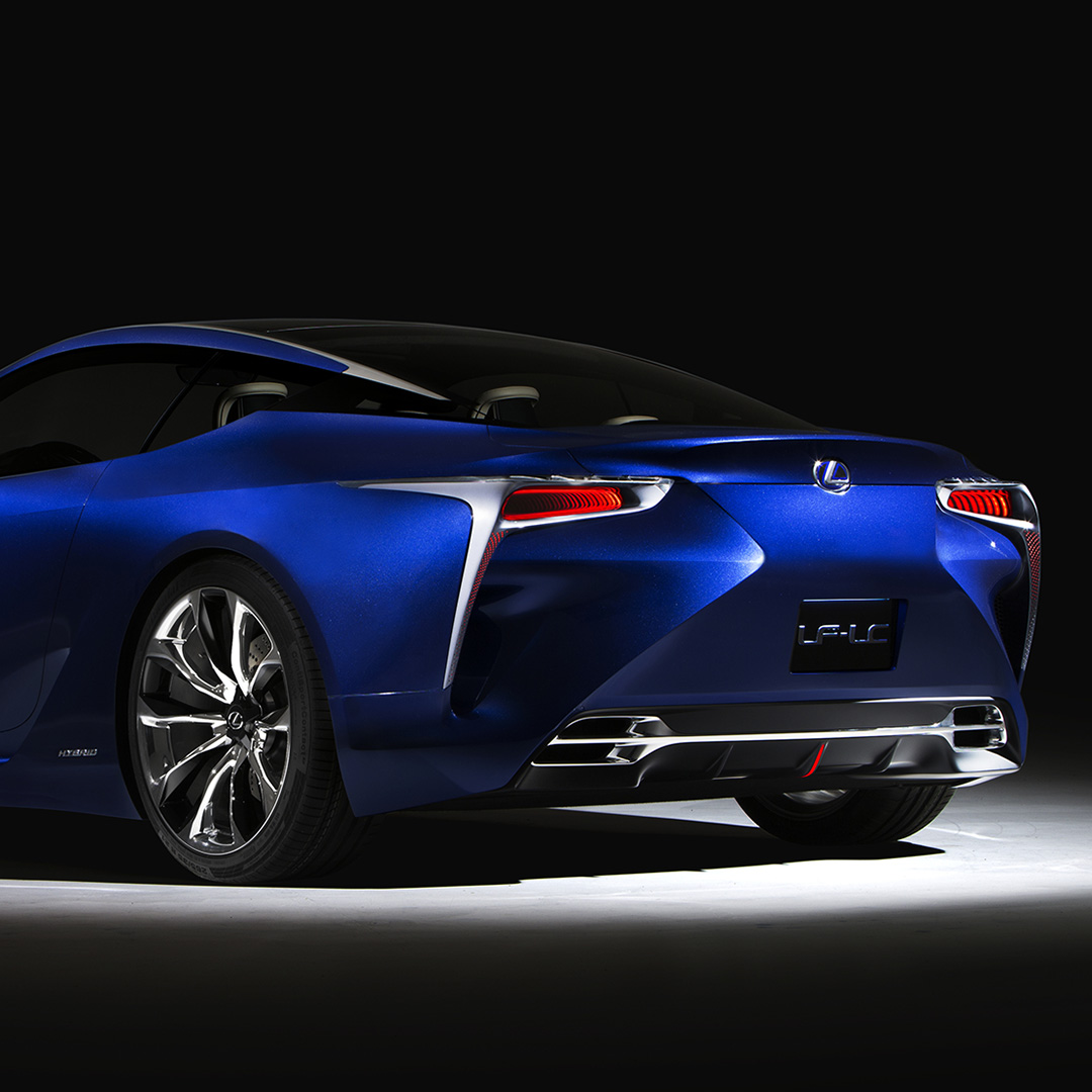 Rear view of the Lexus LF-LC Blue concept vehicle