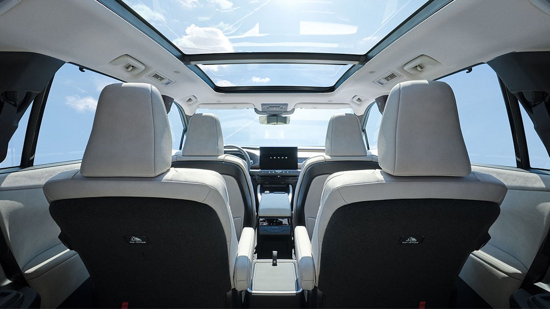 Lexus TZ interior